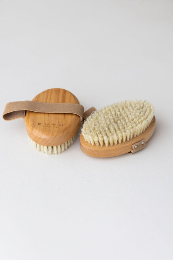 Kuyu Colonics Body Brush - Image 2