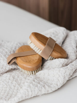 Kuyu Colonics Body Brush